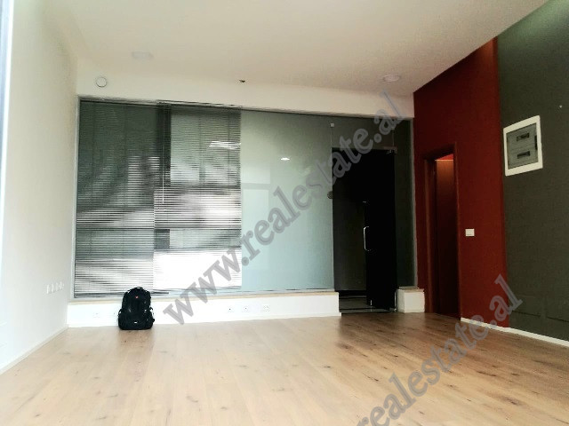 Office space for rent in Milto Tutulani street, in Tirana.&nbsp;
The office it is positioned on the